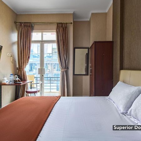 Hotel Arjuna Bekasi Extérieur photo