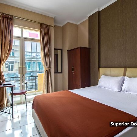 Hotel Arjuna Bekasi Extérieur photo