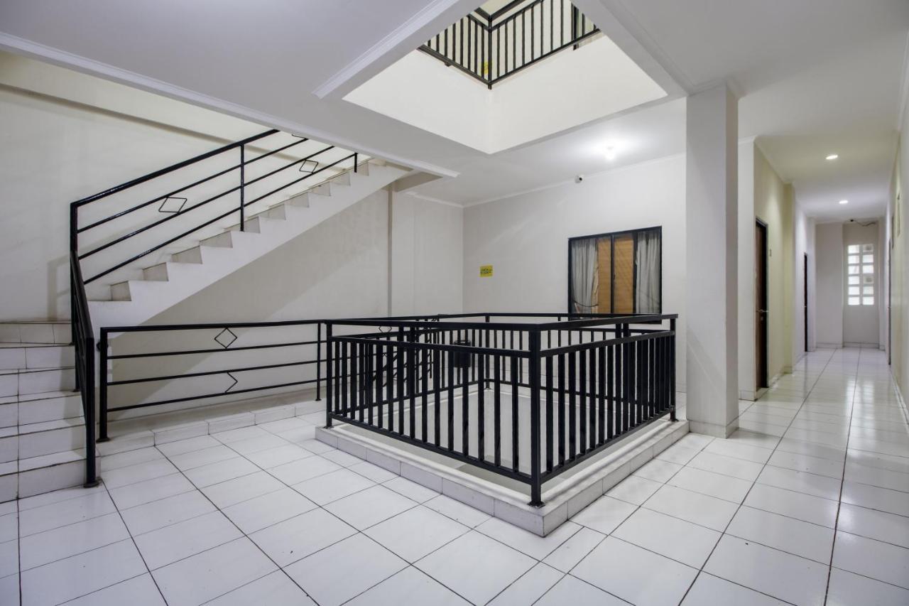 Hotel Arjuna Bekasi Extérieur photo