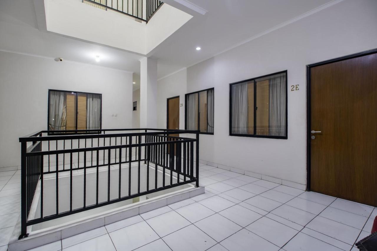 Hotel Arjuna Bekasi Extérieur photo